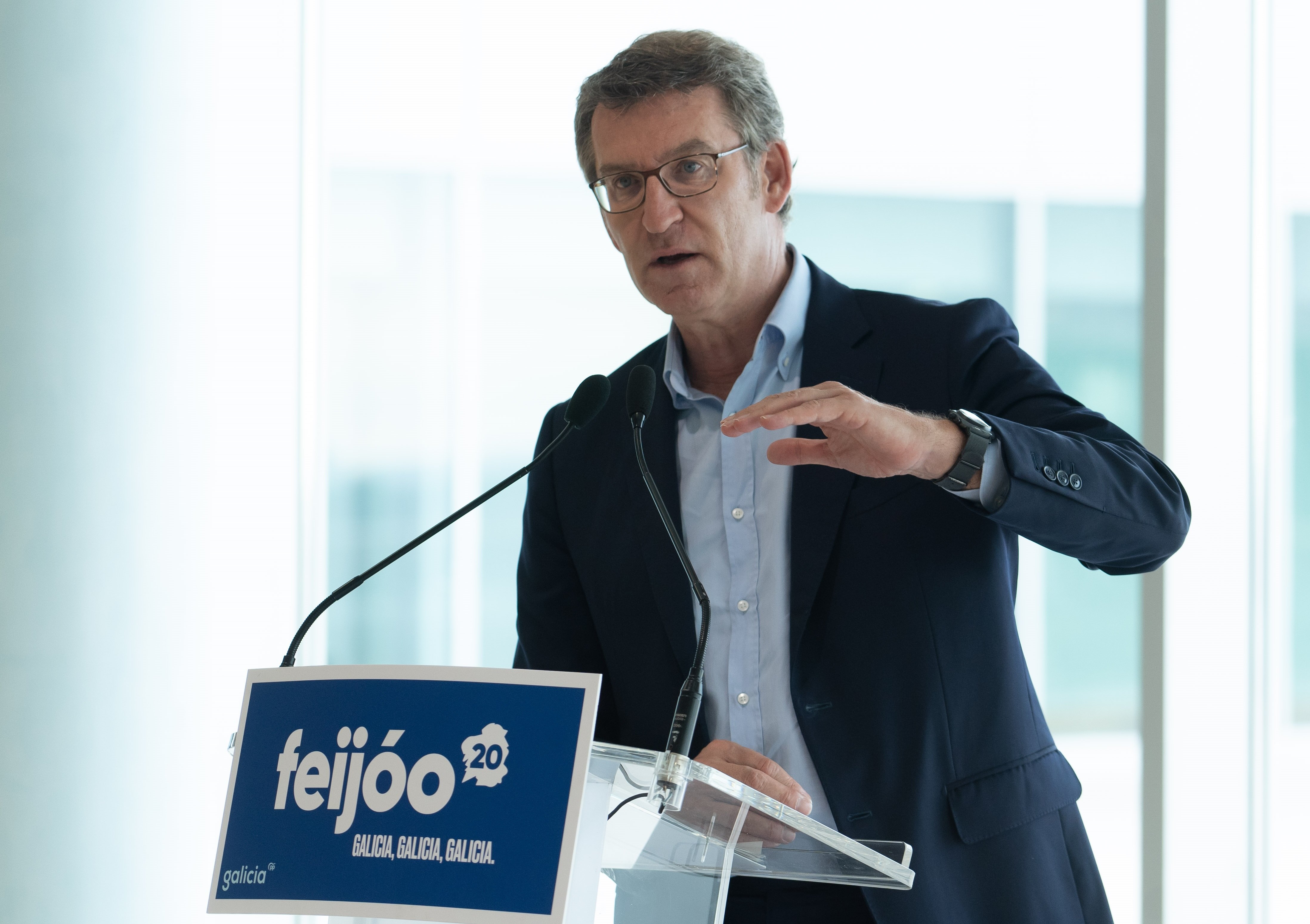 Arranca la campaña gallega con una llamada de Feijóo a evitar el "multipartito"
