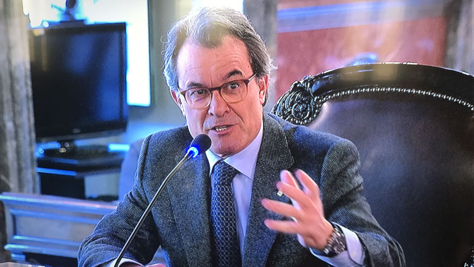 Artur Mas declara al Suprem amb el risc que l'acusin de reincidir