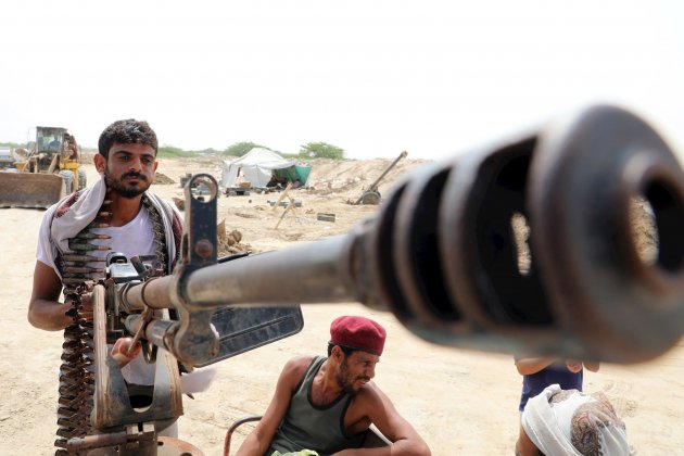 miliciano Consejo de Transición del Sur yemen ametralladora pesada efe