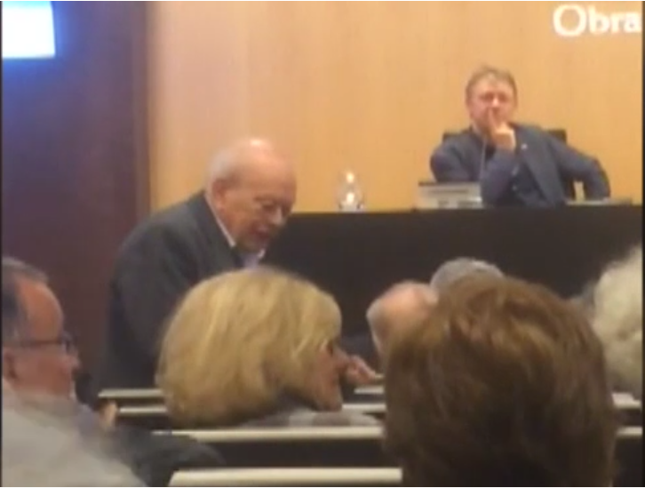 Pujol toma la palabra en una conferencia y provoca protestas del público