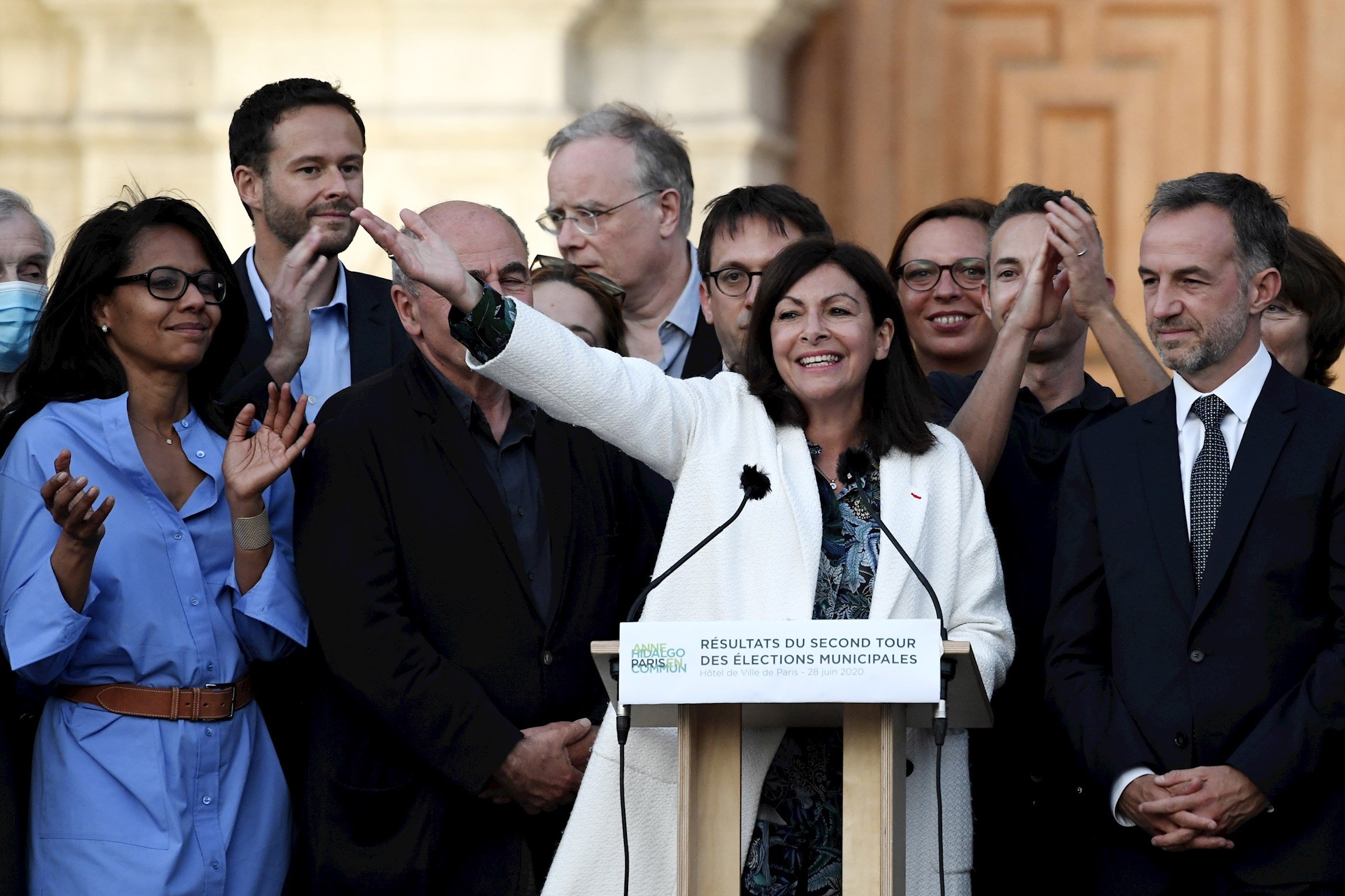 Revés macronista a les municipals franceses amb una abstenció rècord
