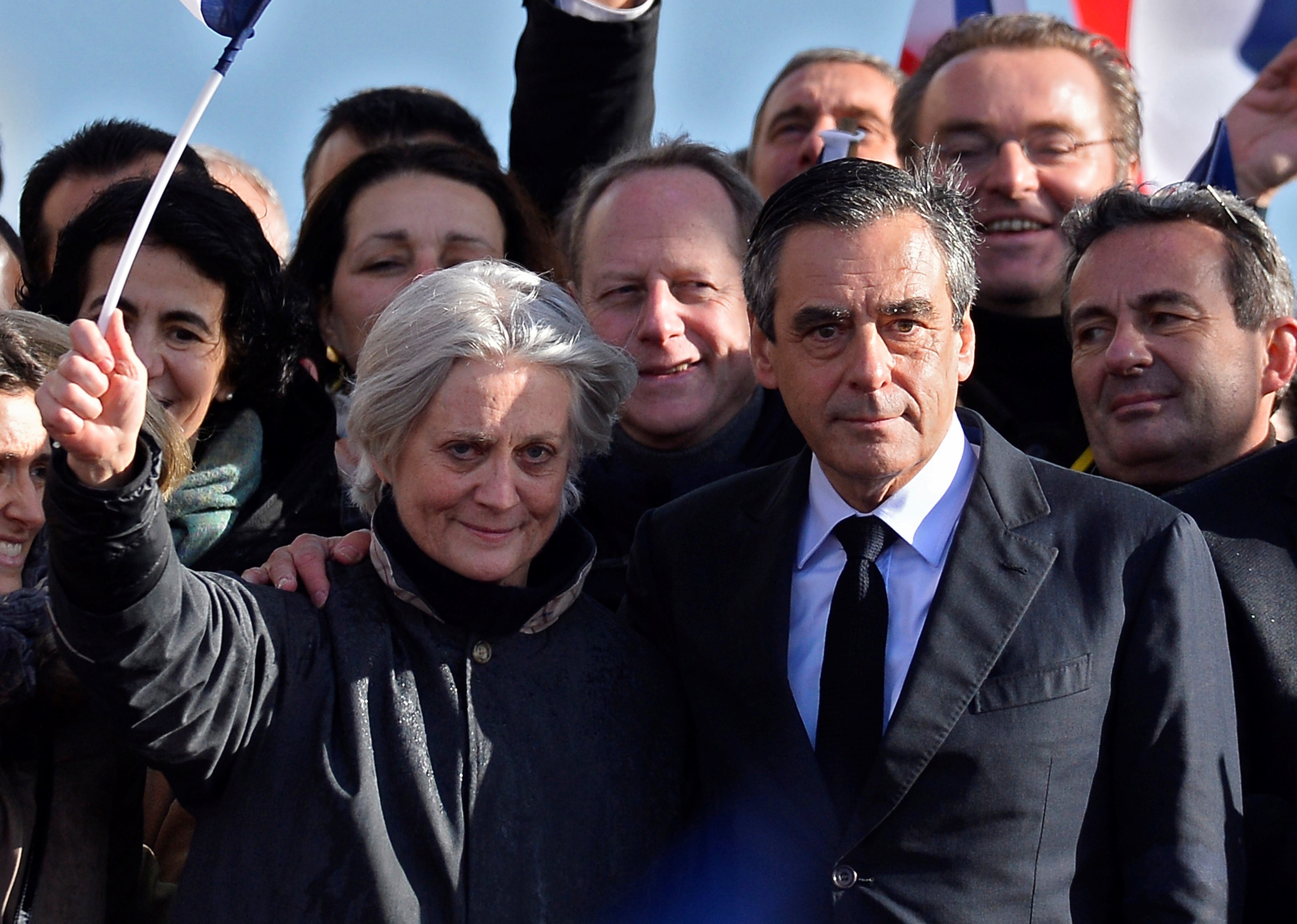 L'ex-primer ministre francès François Fillon, condemnat a dos anys de presó