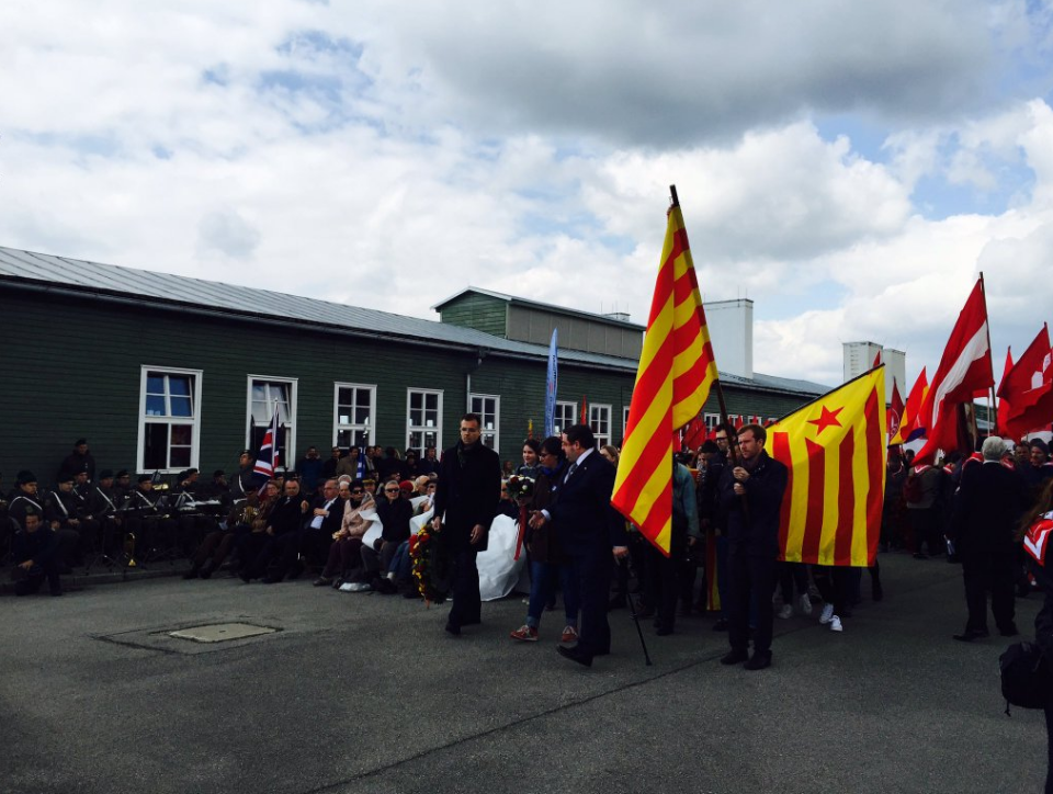 Catalunya honra a los muertos de Mauthausen al margen de España