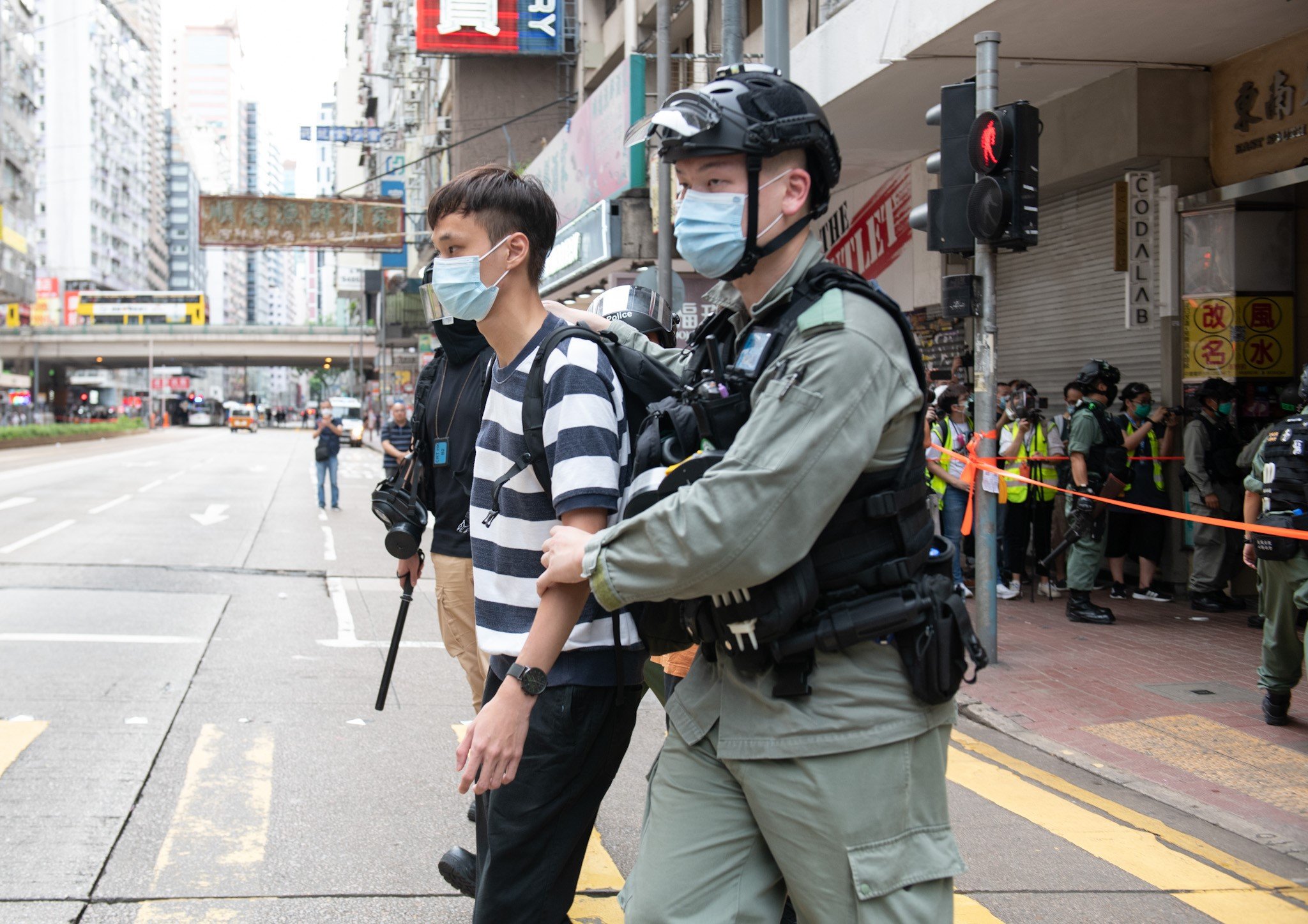 Más de 180 detenidos en Hong Kong en el primer día de la nueva ley de seguridad