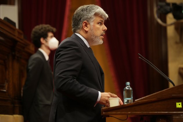 Albert Batet JxCat monogràfic Covid-19 Parlament - Sergi Alcàzar