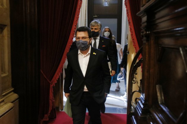 pere aragones parlament mascareta - acn