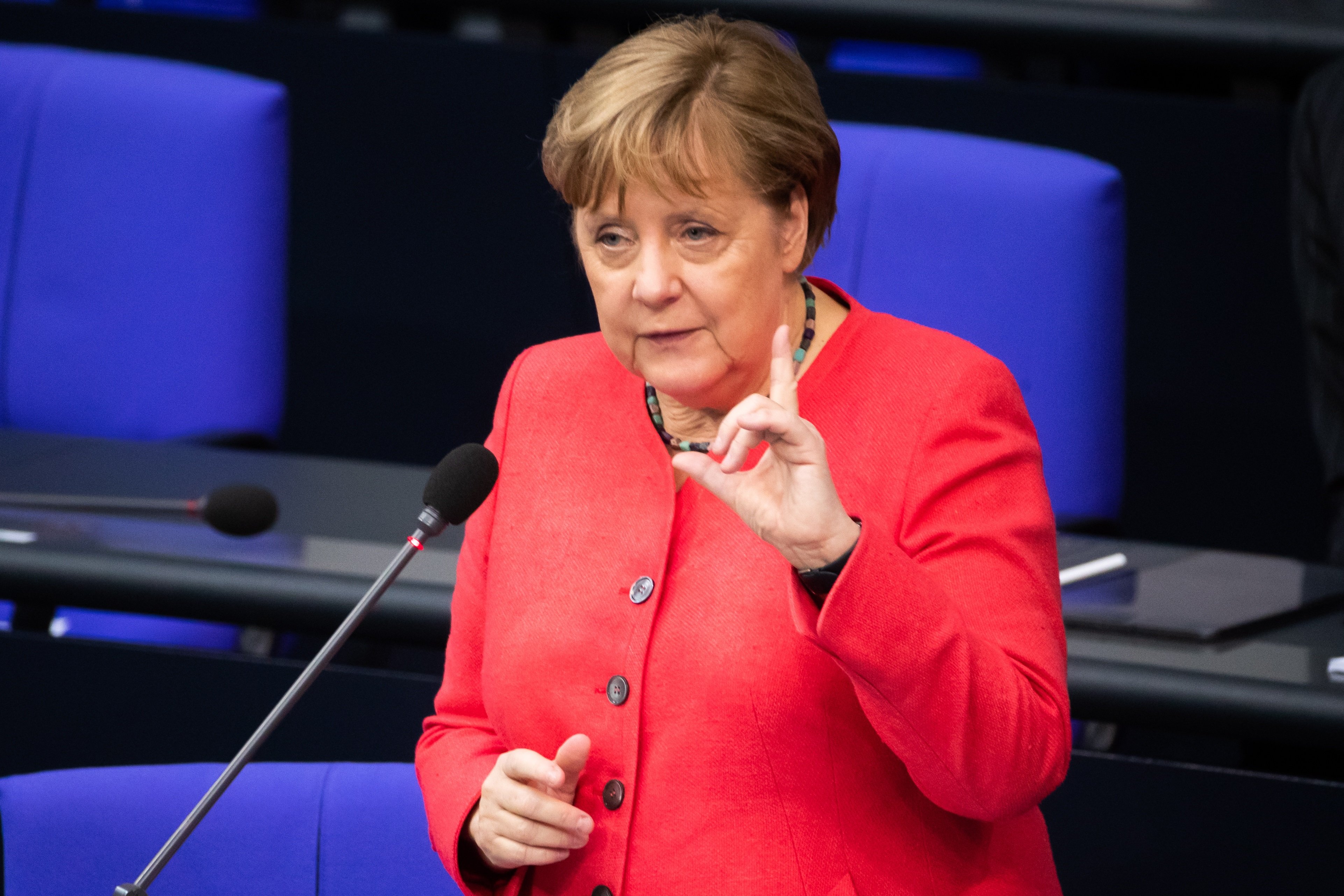 Aviso de Merkel: "La UE afronta la situación más difícil de su historia"