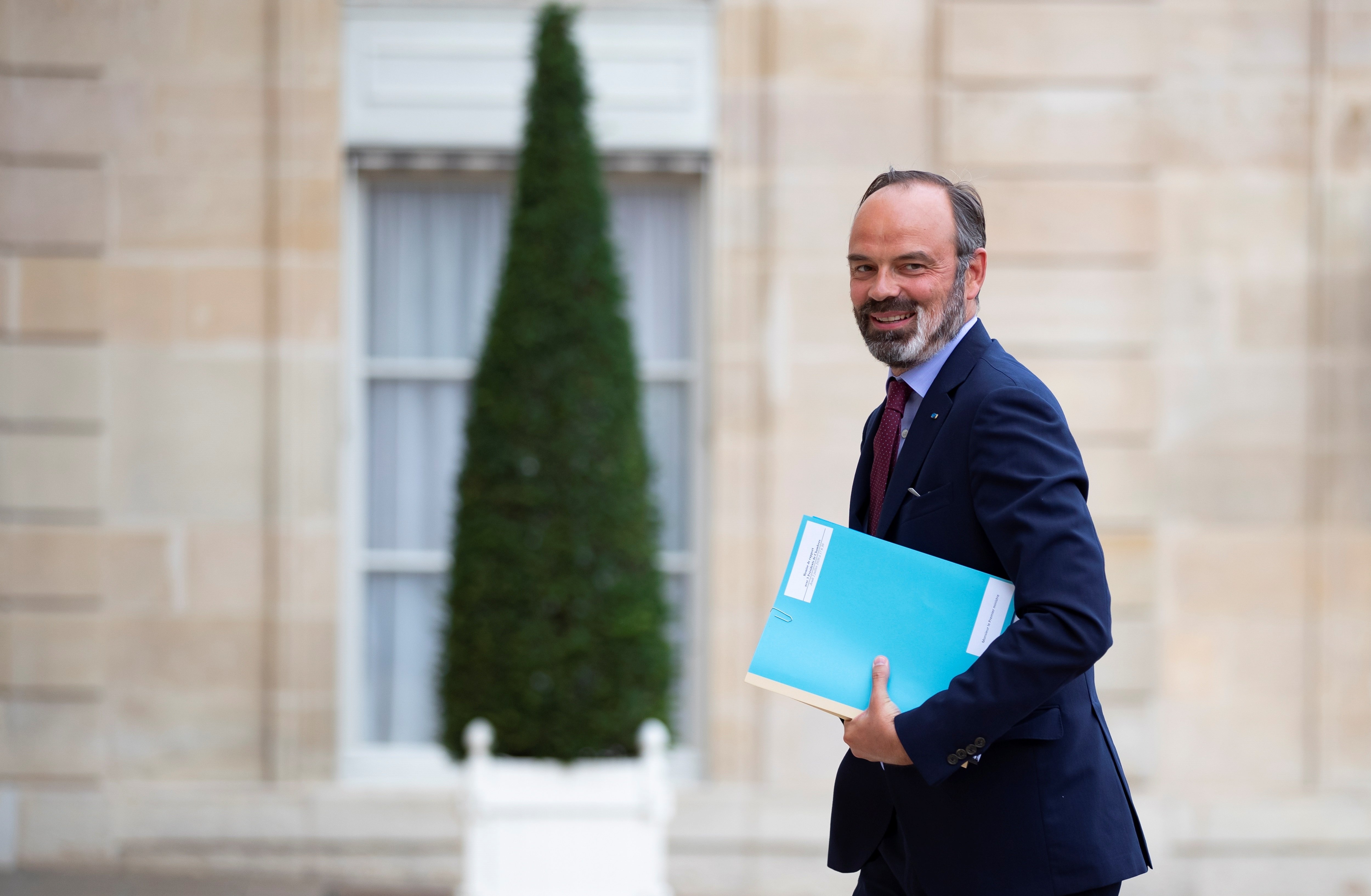 El govern francès presenta la dimissió en bloc a Macron