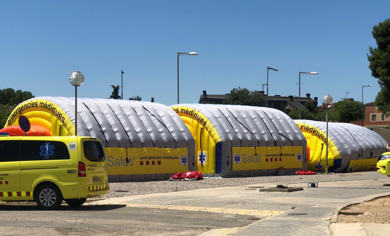 Salut instala carpas delante del Arnau de Vilanova por los rebrotes de Lleida