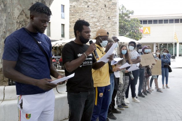 manifestacio antiracista llançà - acn