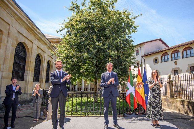 pp cs euskadi arimadas casado juntos efe