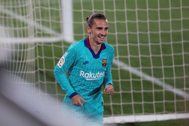 griezmann sonriente villa real barca EFE