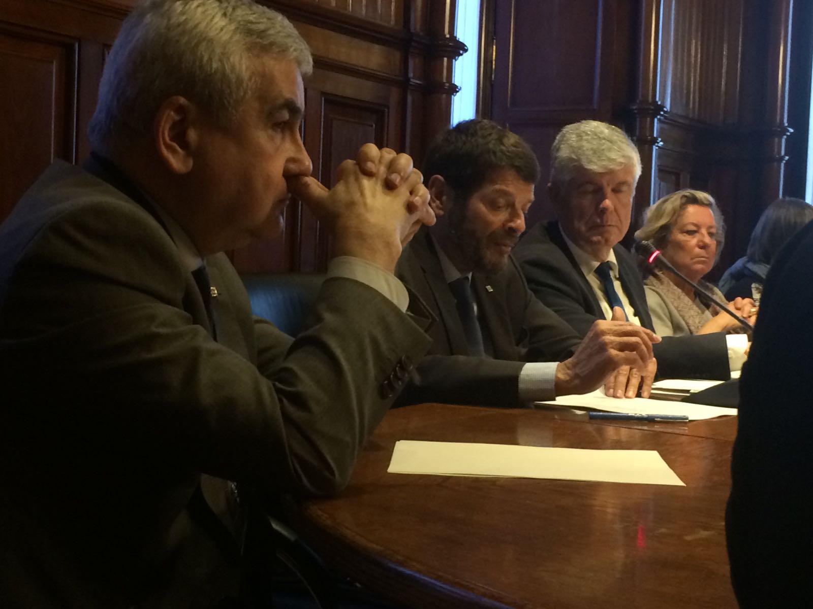 La CUP planta al director de la Policia en el Parlament