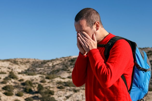 Hombre migraña