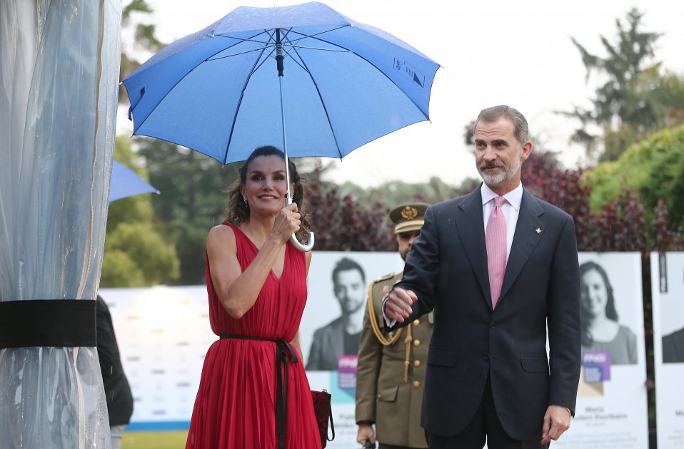 leticia paraguas girona gtres leticia paraguas girona gtres