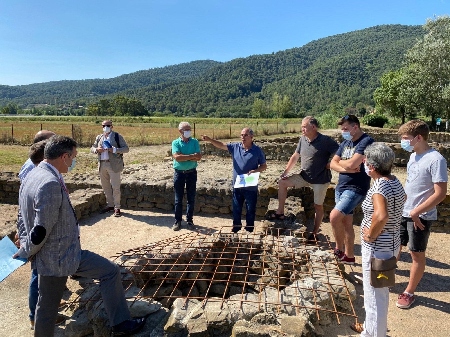 Encuentran una alpargata del siglo VI en el Pla de l'Estany