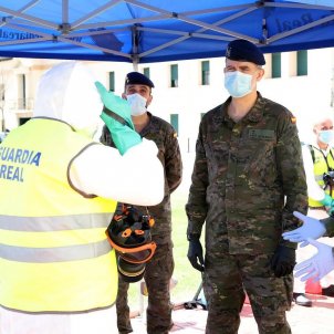 EuropaPress 2893205 rey felipe vi 2d saludado militares visita instalaciones guardia real pardo EuropaPress 2893205 rey felipe vi 2d saludado militares visita instalaciones guardia real pardo
