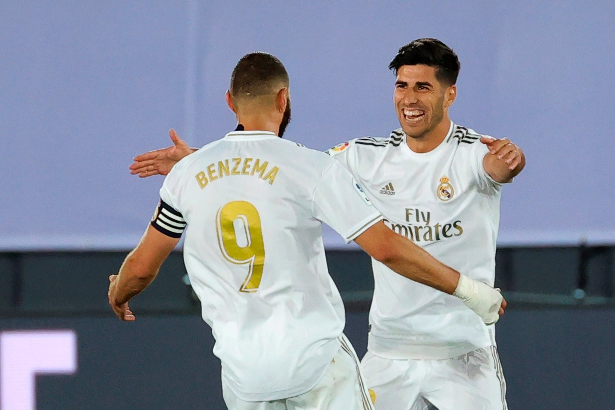 El Madrid supera l'Alabès i deixa la Lliga vista per sentència (2-0)