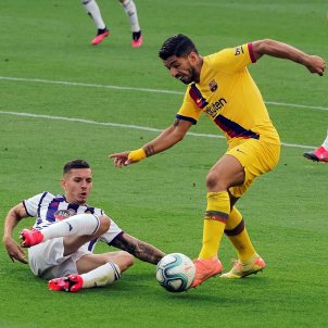 luis suarez javi sanchez valladolid barca EFE luis suarez javi sanchez valladolid barca EFE