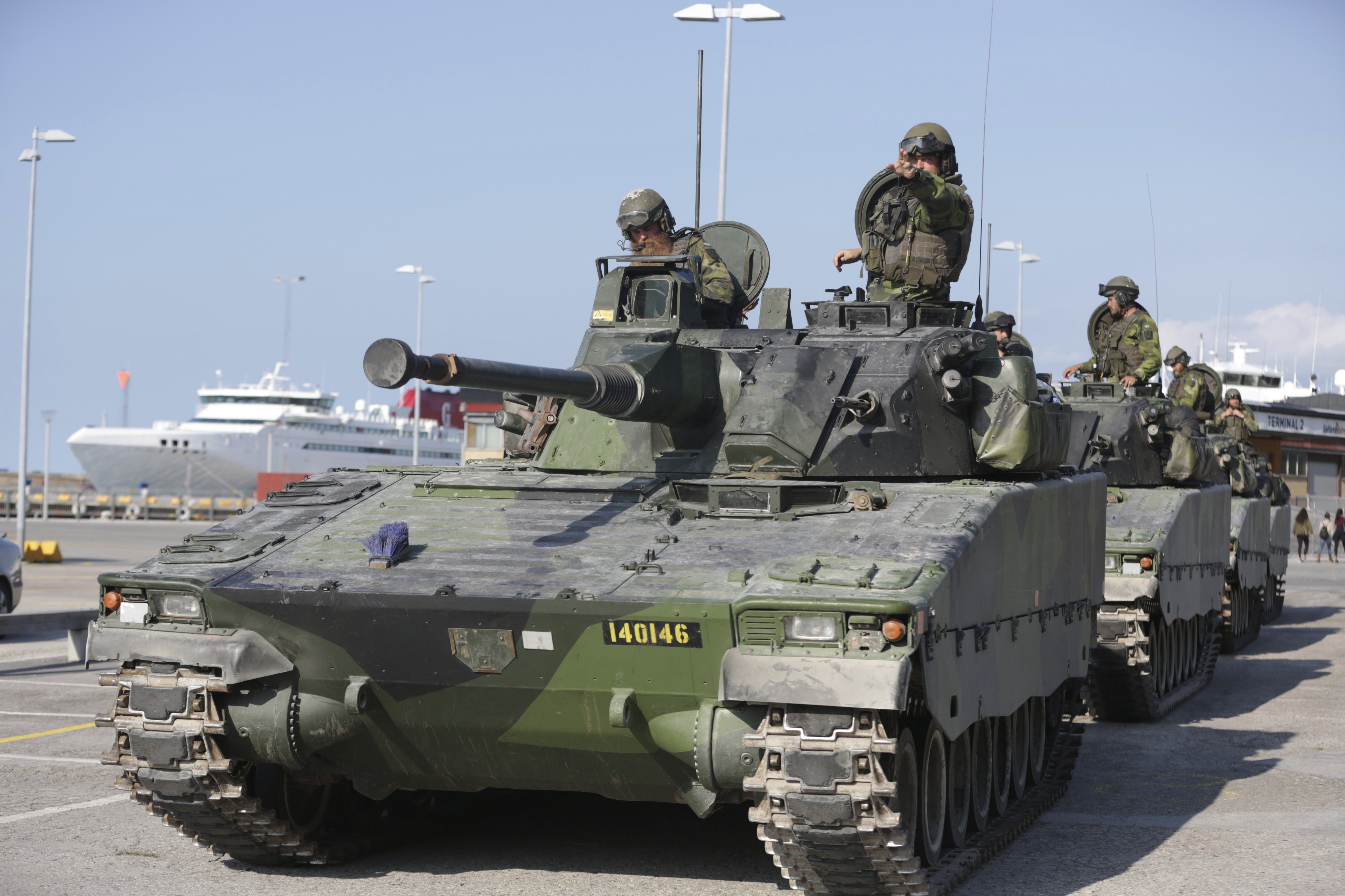 Suecia restablece el servicio militar obligatorio