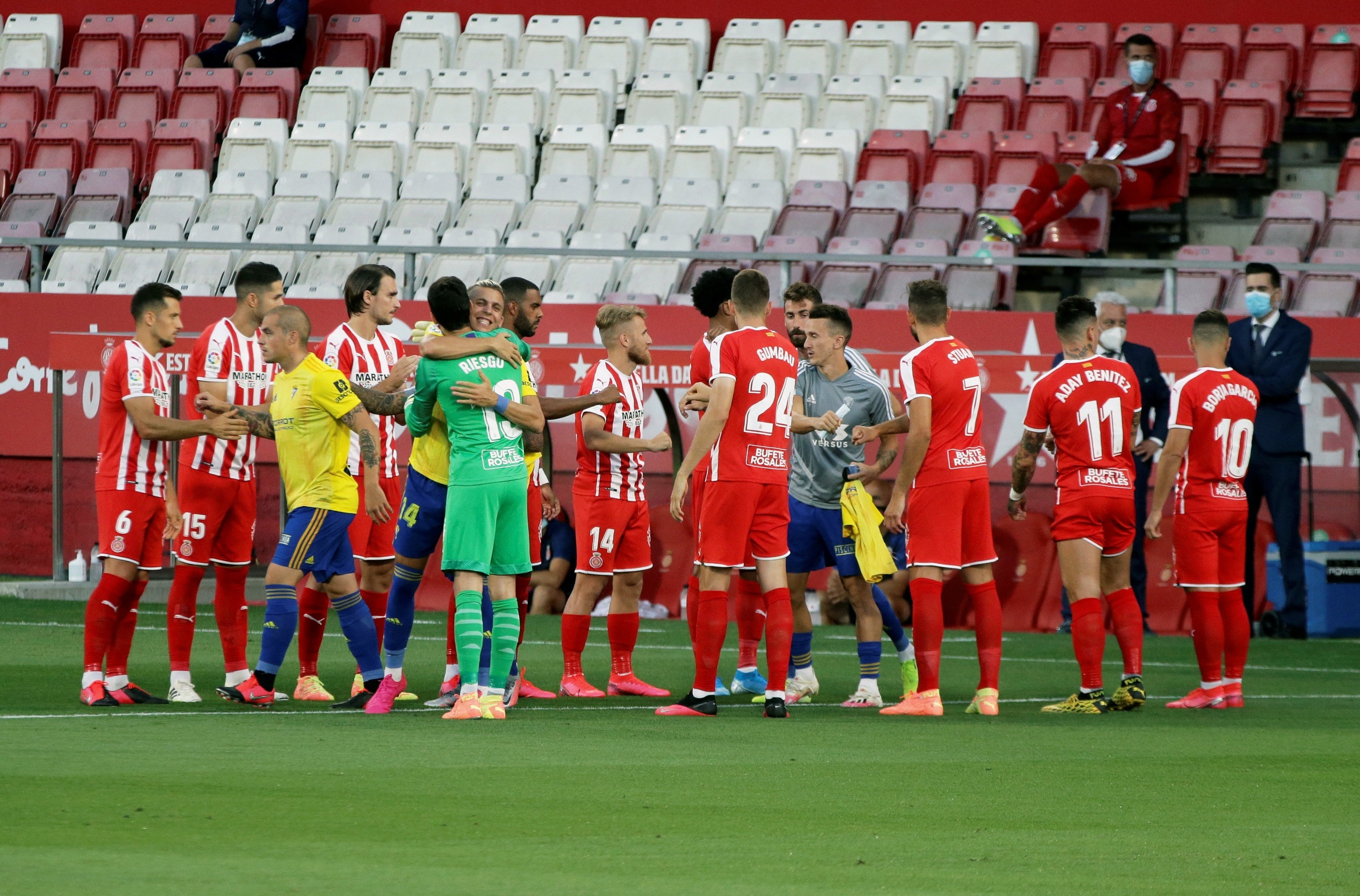 El bonito gesto en catalán del Cádiz después de llegar a Girona