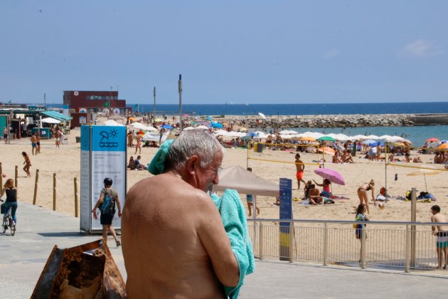 Playa barcelona coronavirus ACN