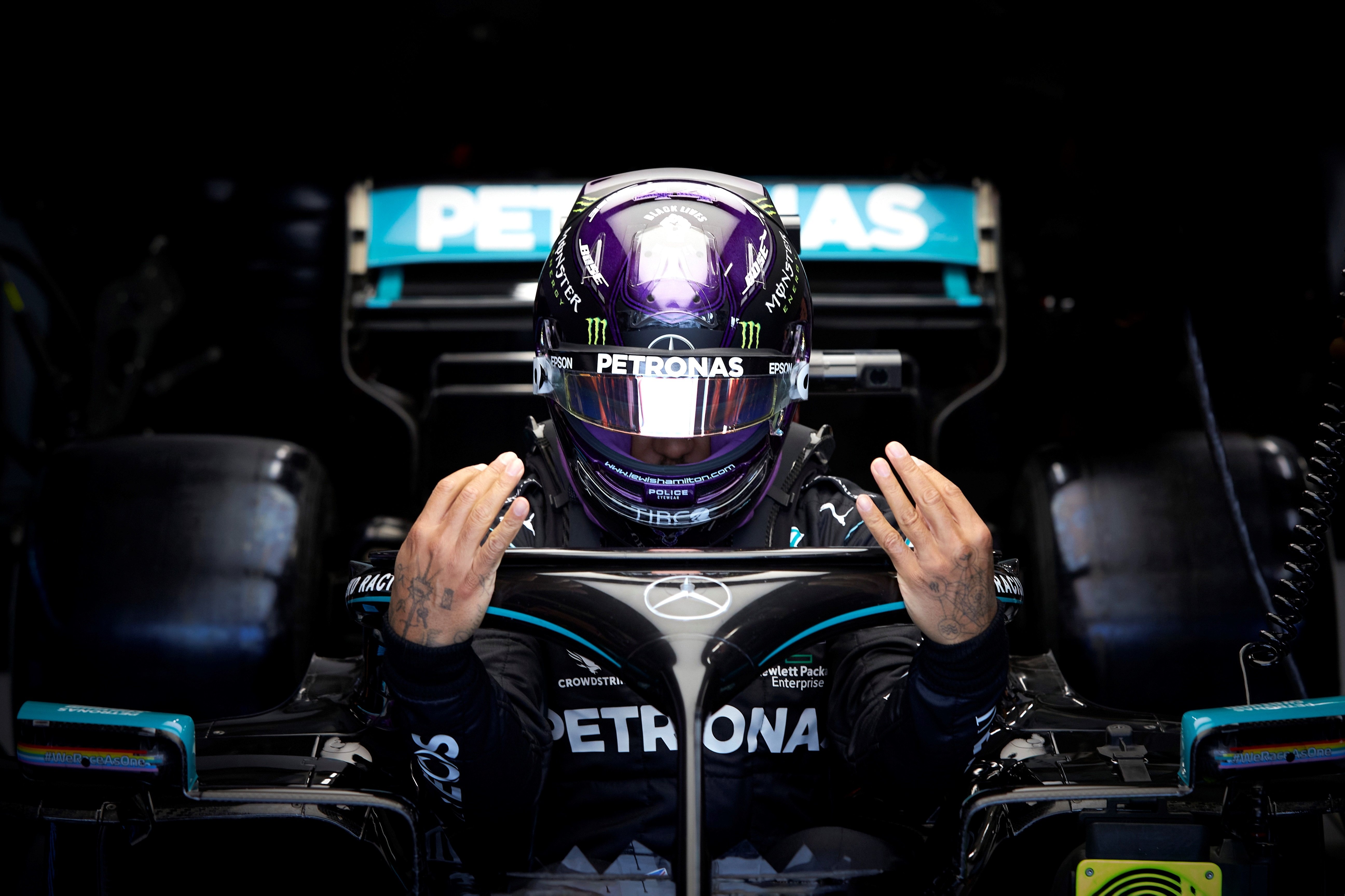 Hamilton gana en Hungría y es el nuevo líder de Fórmula 1