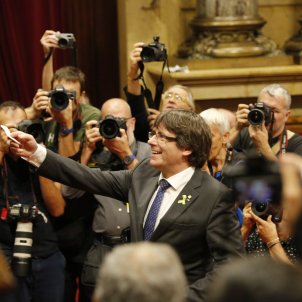 carles puigdemont votacio 27 octubre dui votacio ple parlament - sergi alcàzar