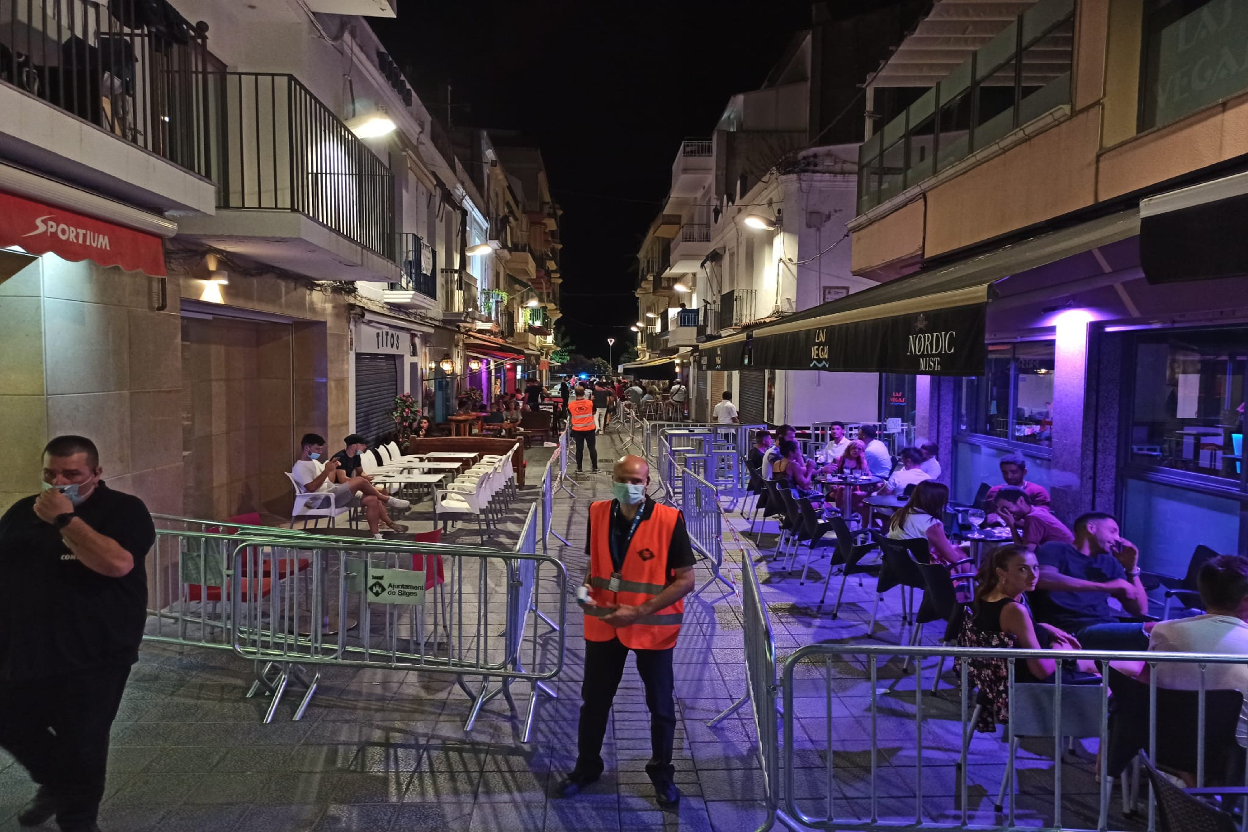 Los responsables del ocio nocturno ven "contraproducente" cerrar la actividad