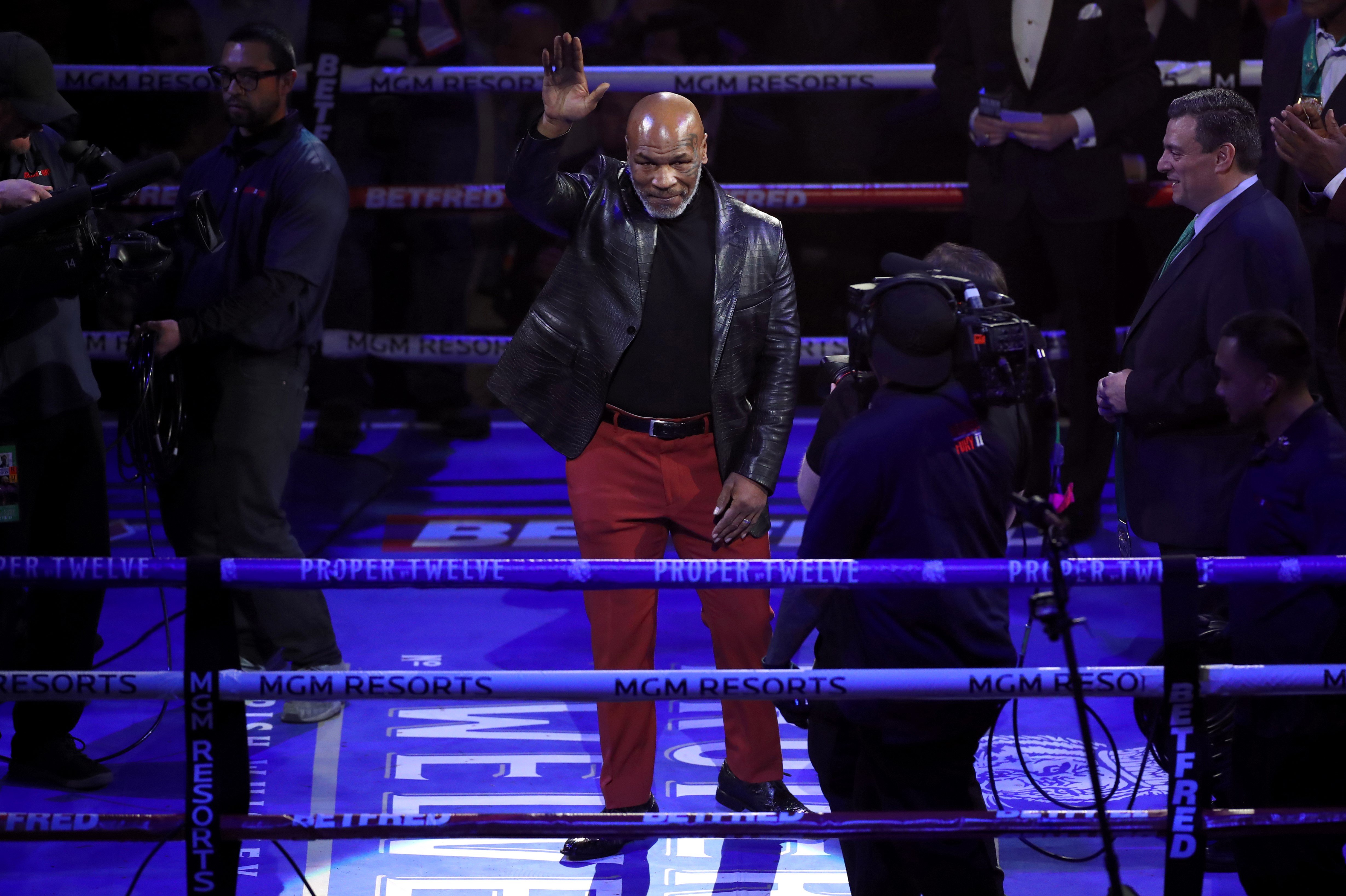 Mike Tyson vuelve al ring de boxeo con 54 años de edad