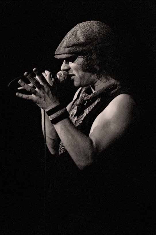 Brian Johnson   Manchester Apollo   1982