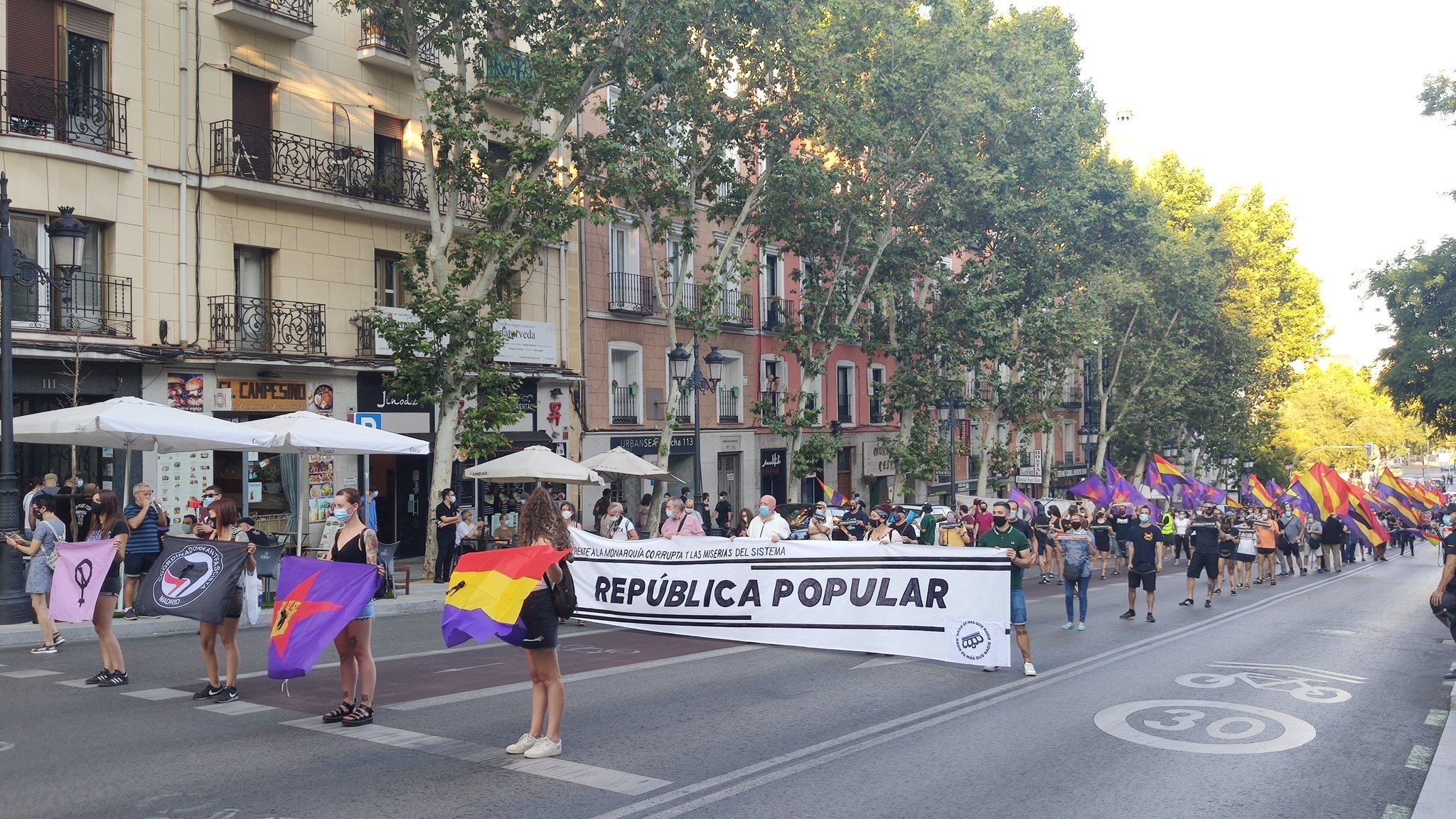 Manifestación contra la "monarquía corrupta" en pleno centro de Madrid