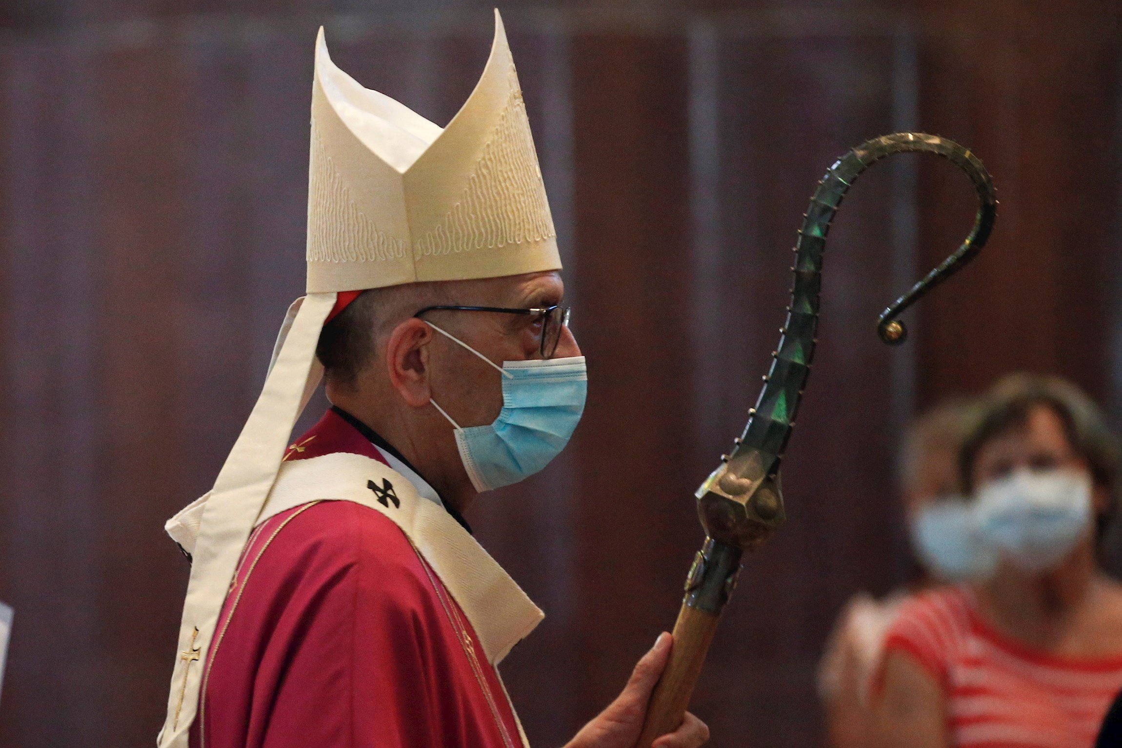 La Sagrada Família celebra la missa per la Covid-19 desafiant el Govern
