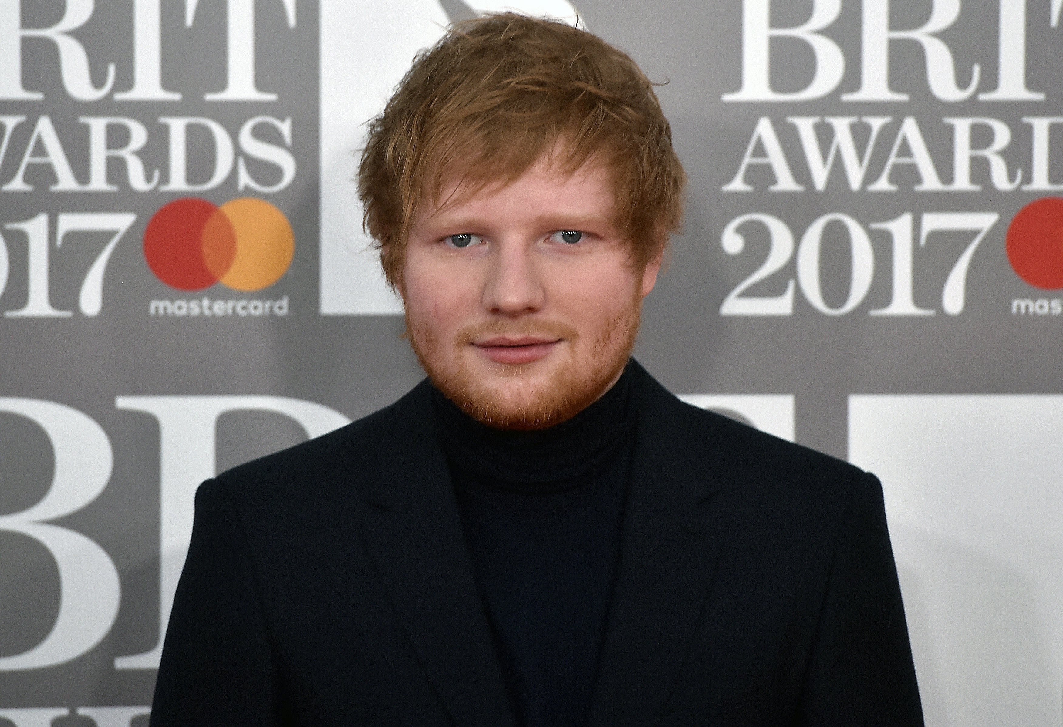La colección de tópicos que Ed Sheeran canta a 'Barcelona'
