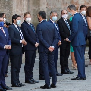 Cumbre en La Rioja: sólo Torra la planta y el Rey se va después de la foto