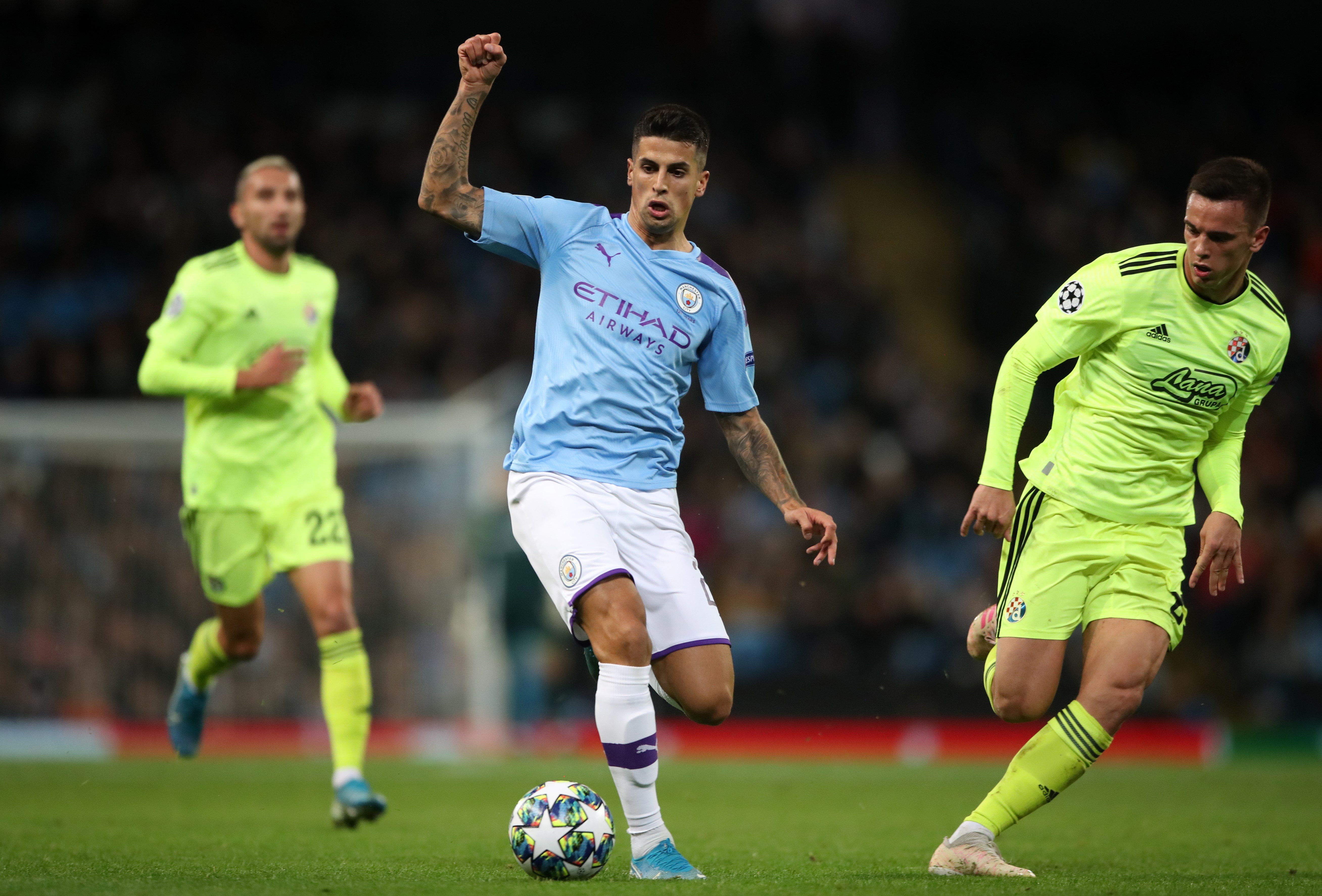 Joao Cancelo desencadena el primer problema al vestidor del Barça, en sobra 1