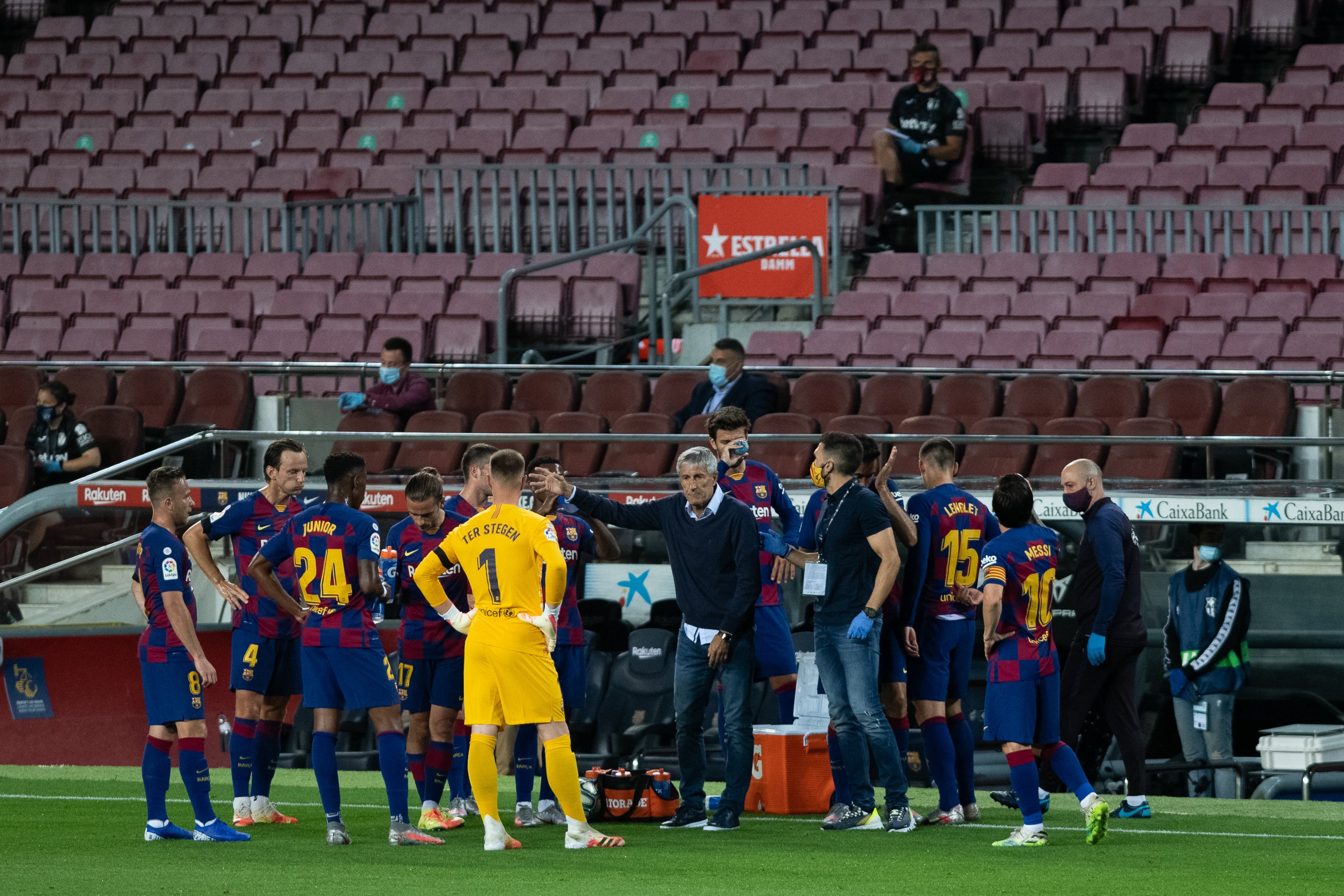 Quique Setién té clar l'11 titular del Barça contra el Nàpols: només té un dubte