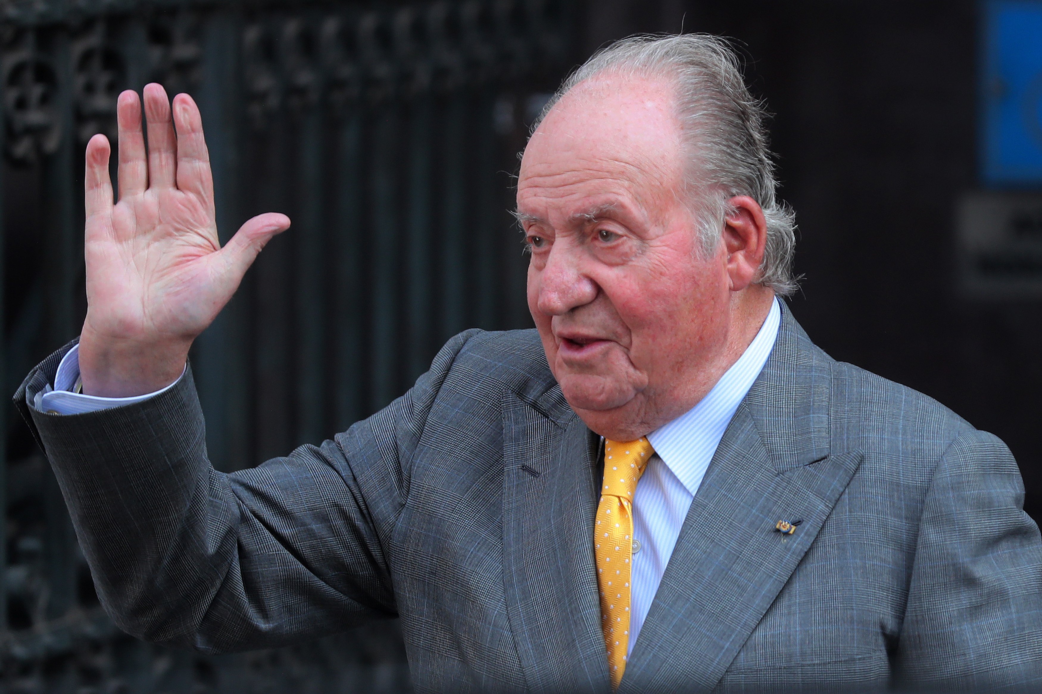 'Financial Times' article says Spain's Juan Carlos problem comes from its constitution