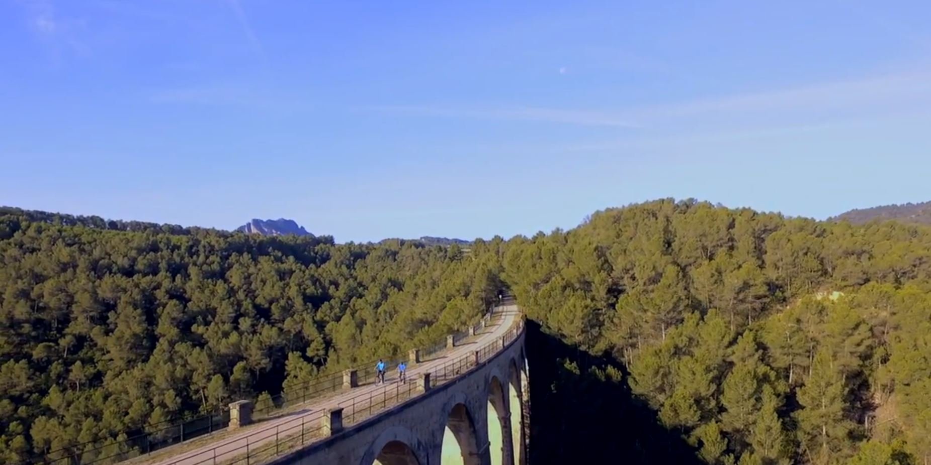 Ruta en bici (1): La Via Verda de les Terres de l'Ebre, una antiga via fèrria