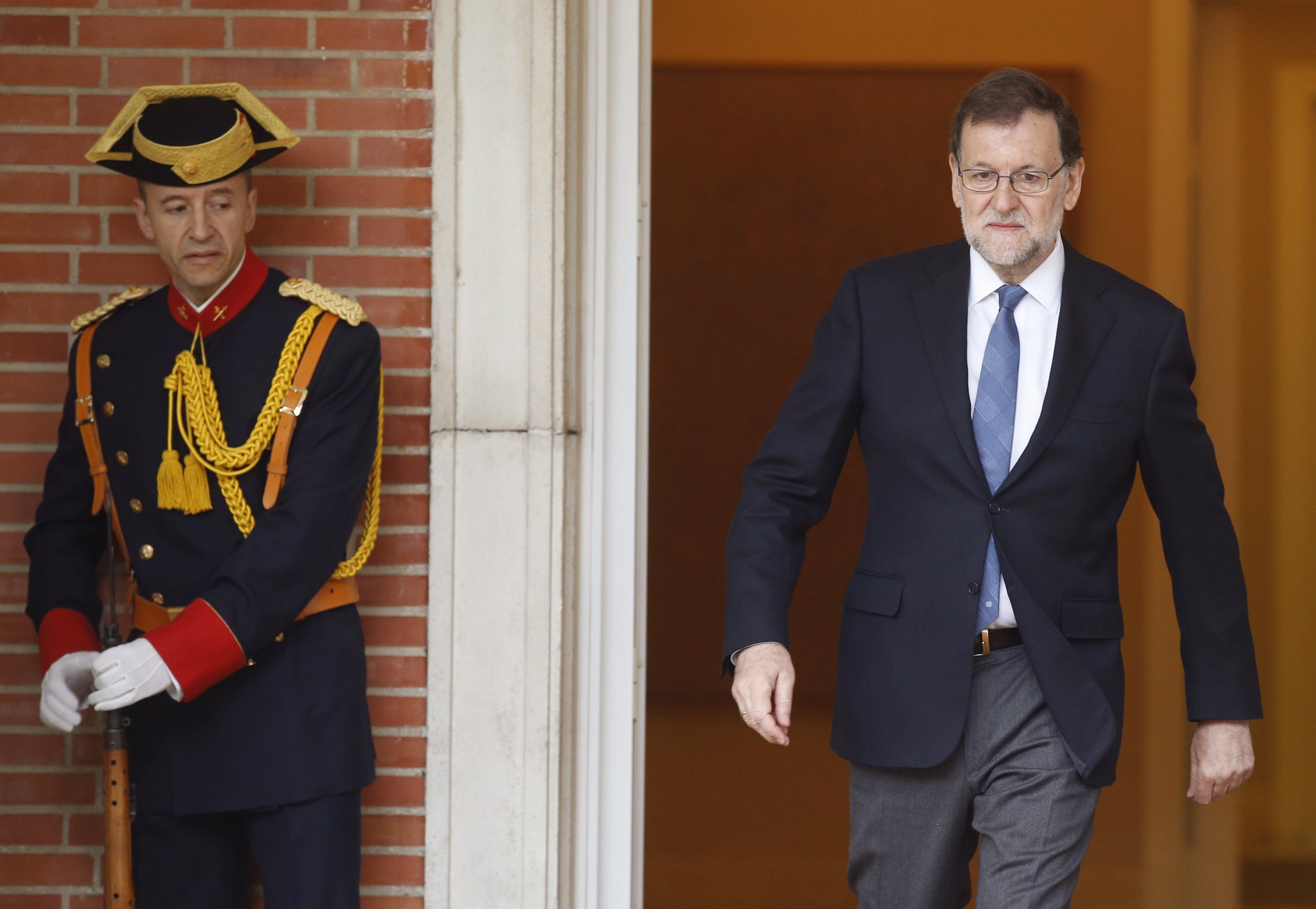 Rajoy se lava las manos ante la prohibición de las esteladas