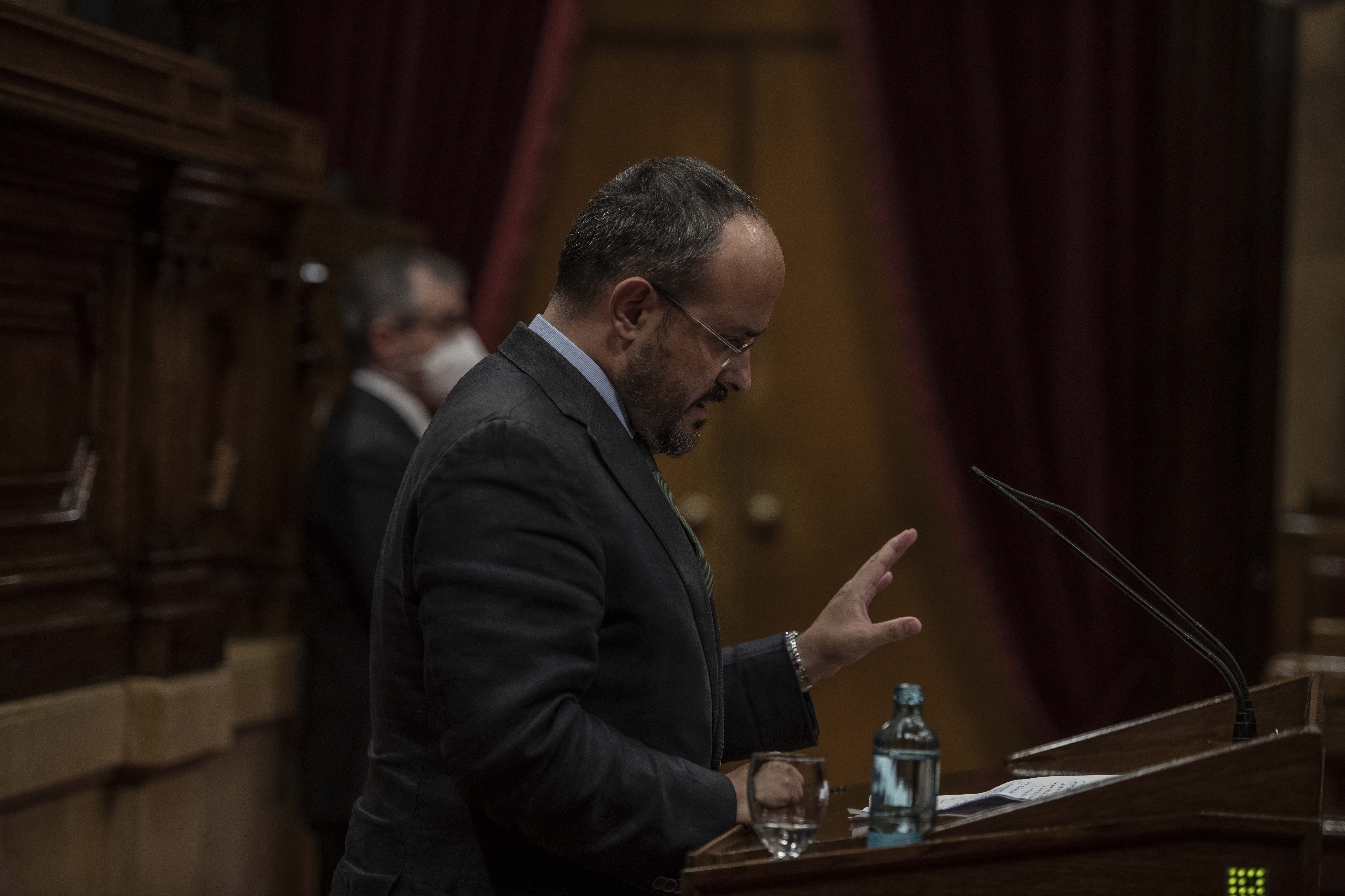 Fernández: "L'electorat no entendrà la barreja de les sigles del PP i el PSC"