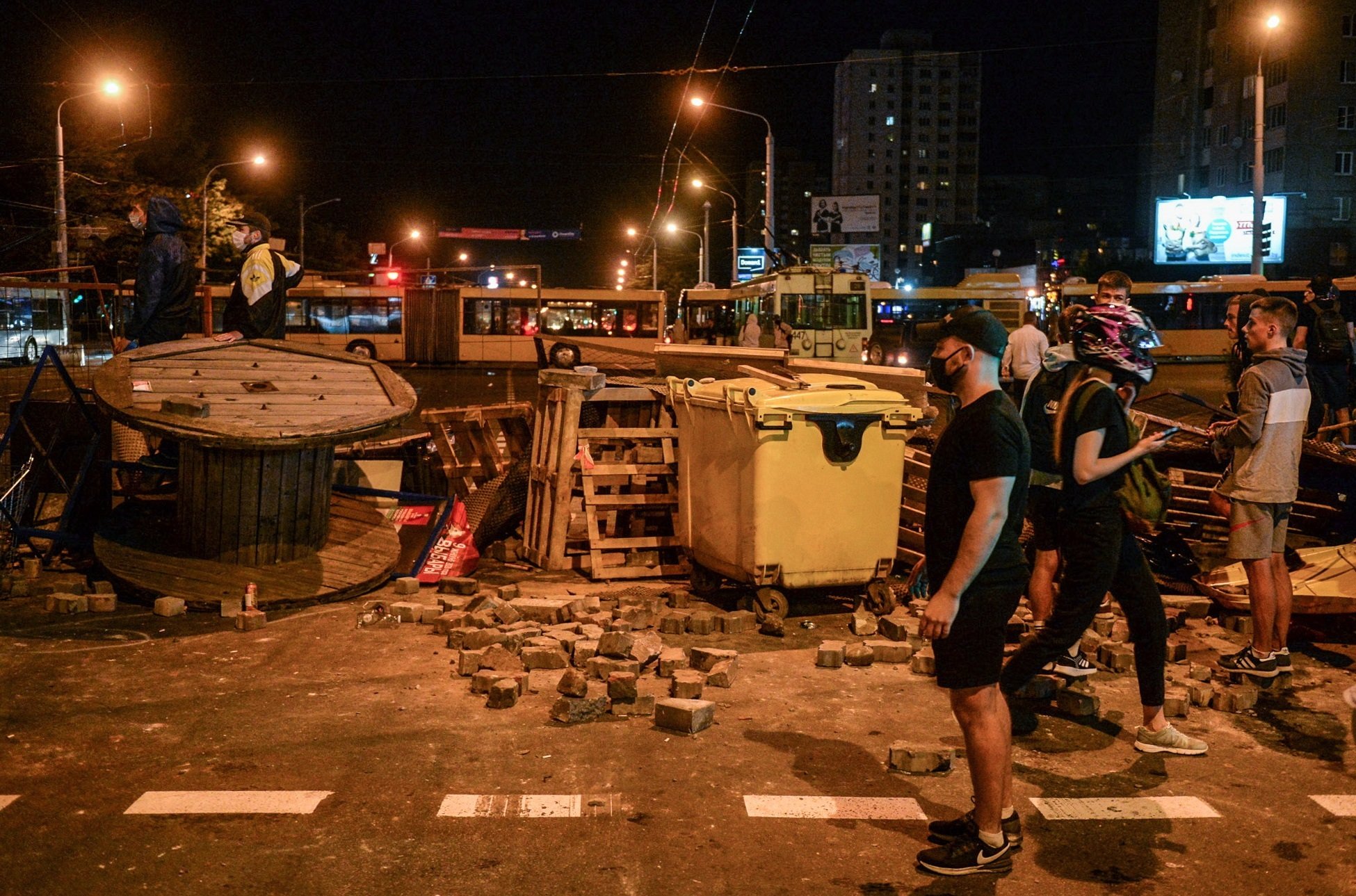 Más detenidos y brutalidad policial en una segunda noche de protestas en Bielorrusia