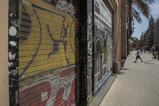 Locals i comerços botiga tancats lloguer crisi coronavirus barcelona - Sergi Alcazar