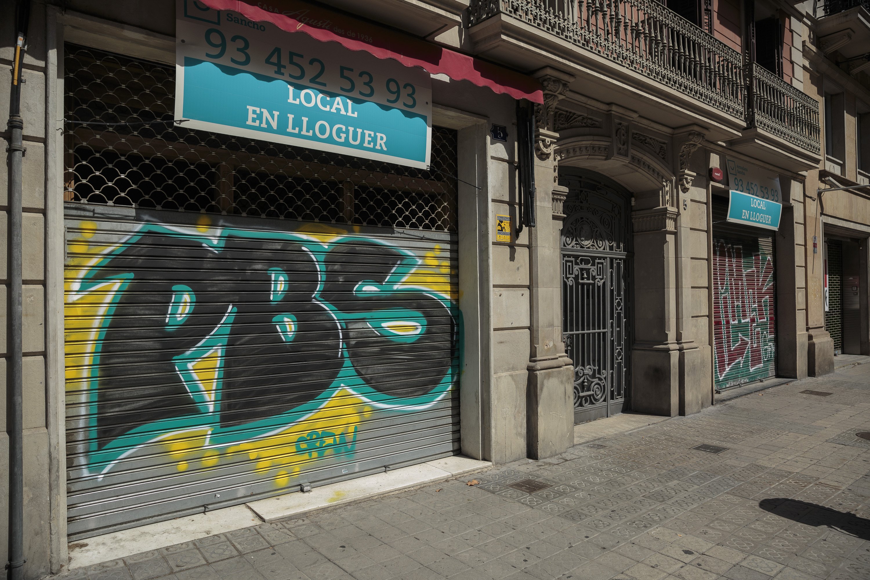 Locals i comerços botiga tancats lloguer crisi coronavirus barcelona - Sergi Alcazar