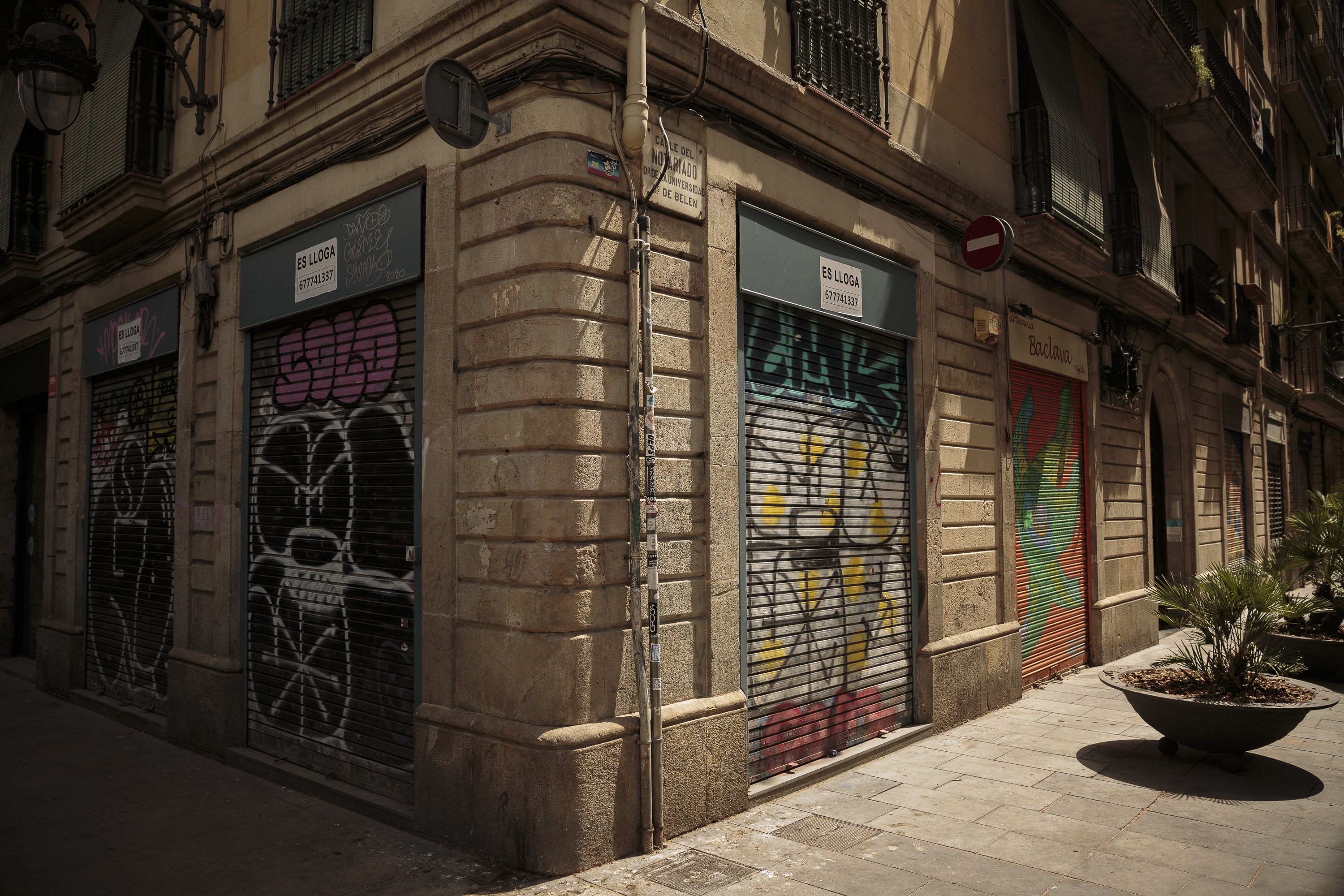 Imagen desoladora en Barcelona: 40 locales cierran en la calle Ferran