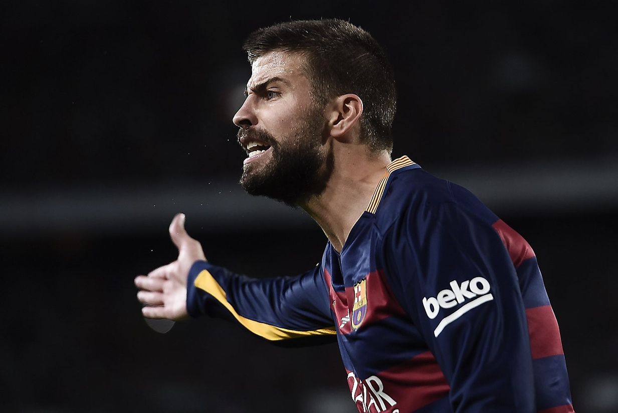 Piqué carrega contra l'ABC per una portada sobre les estelades