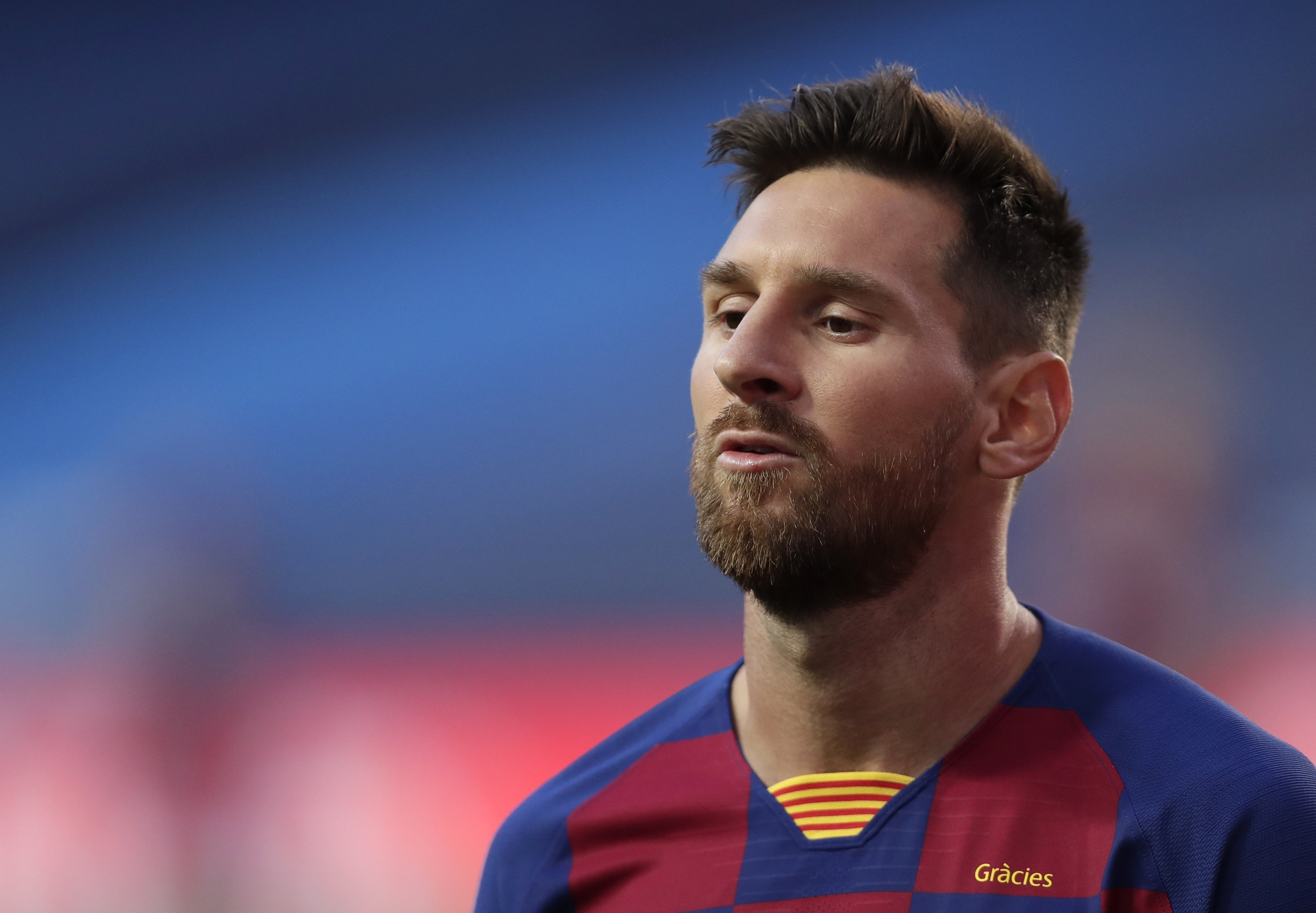 FOTO | La imagen más preocupante del Barça: Messi, destrozado en el vestuario