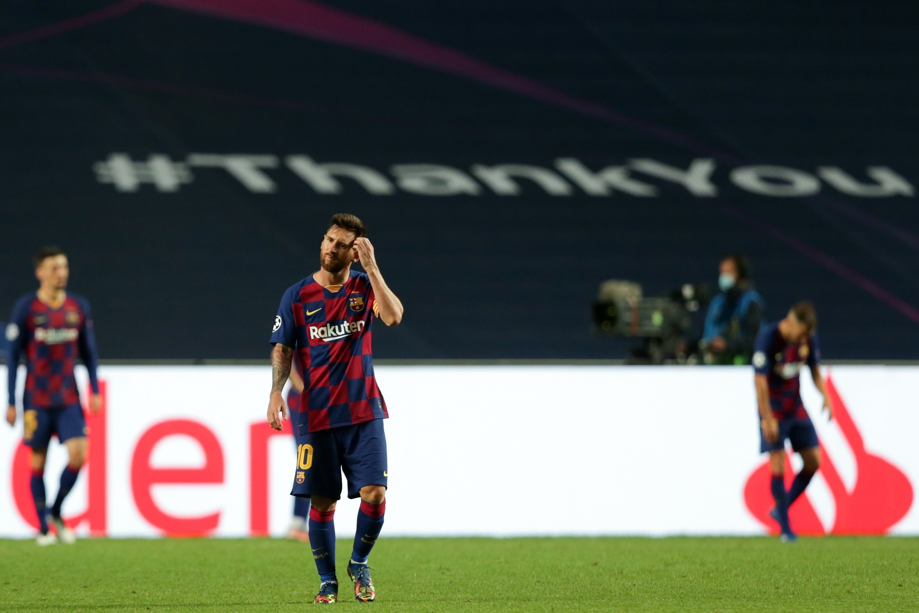 Leo Messi tells new coach Koeman that he's likely to leave Barça