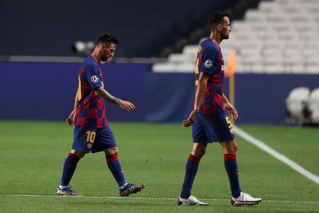 Messi Busquets trist Barca EFE