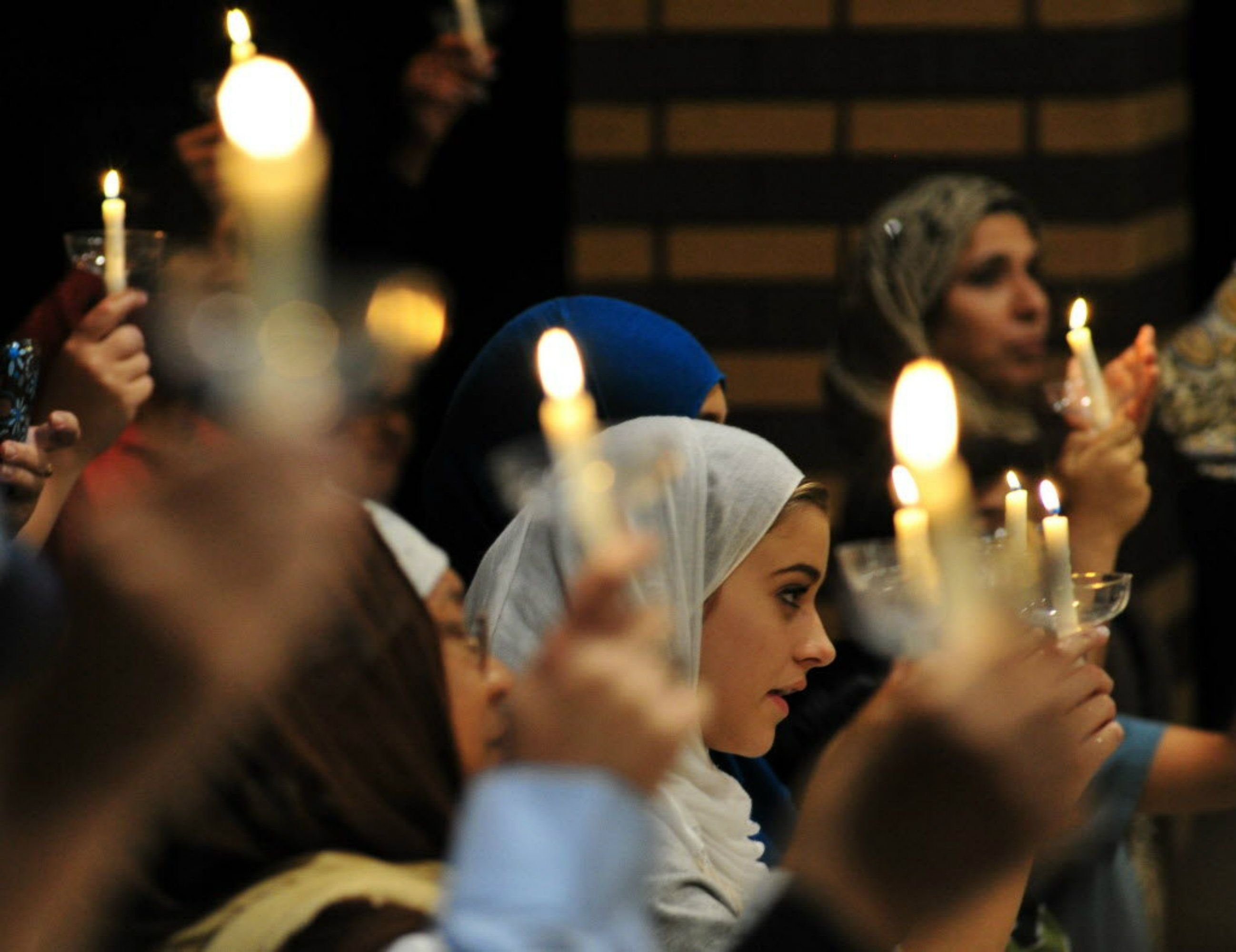 Les dones que van més a missa tenen una vida més llarga